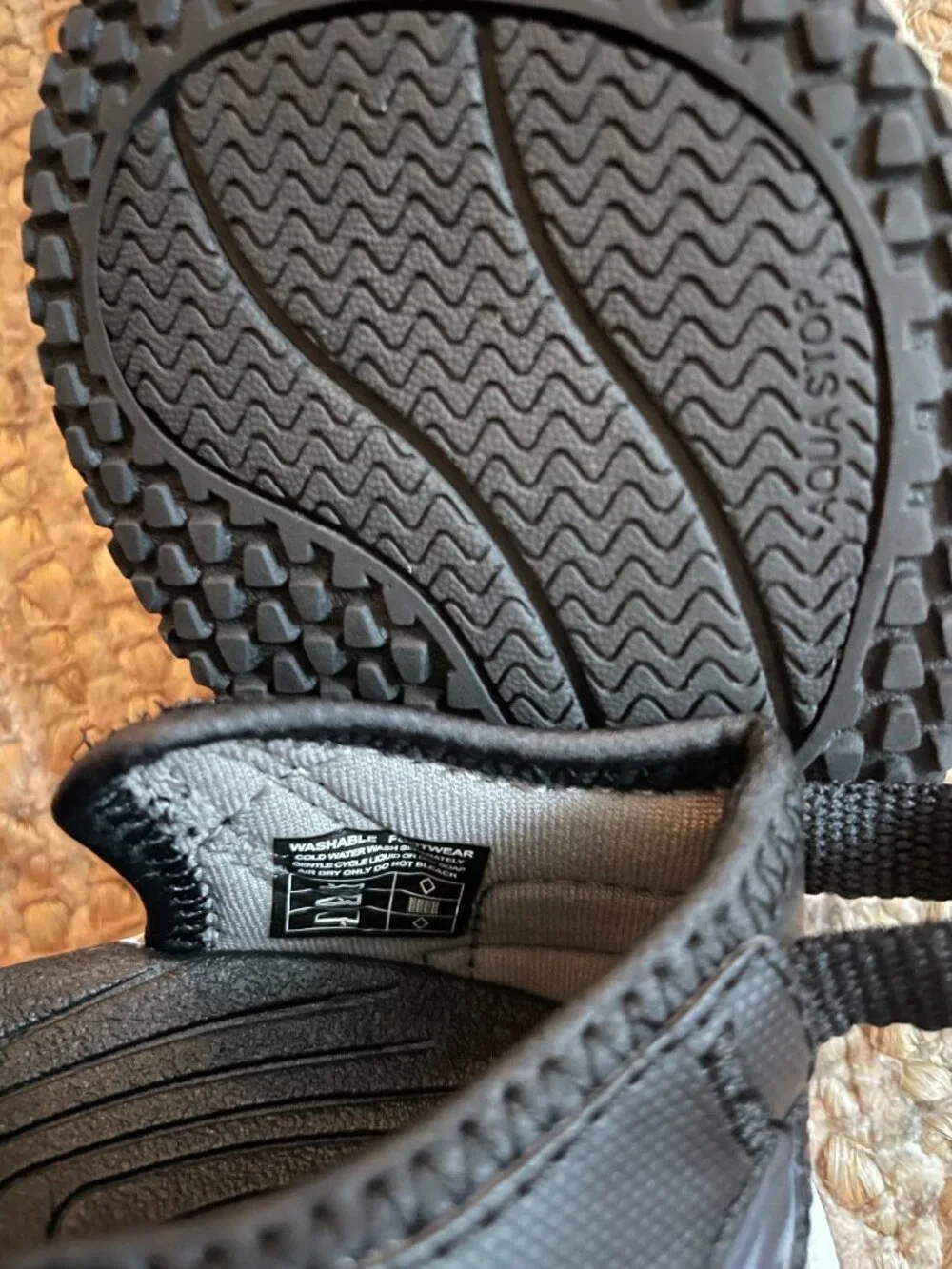 KEEN Stingray Kids Water Shoes Size 10 Toddler Black Gray Camo Sandals Mint